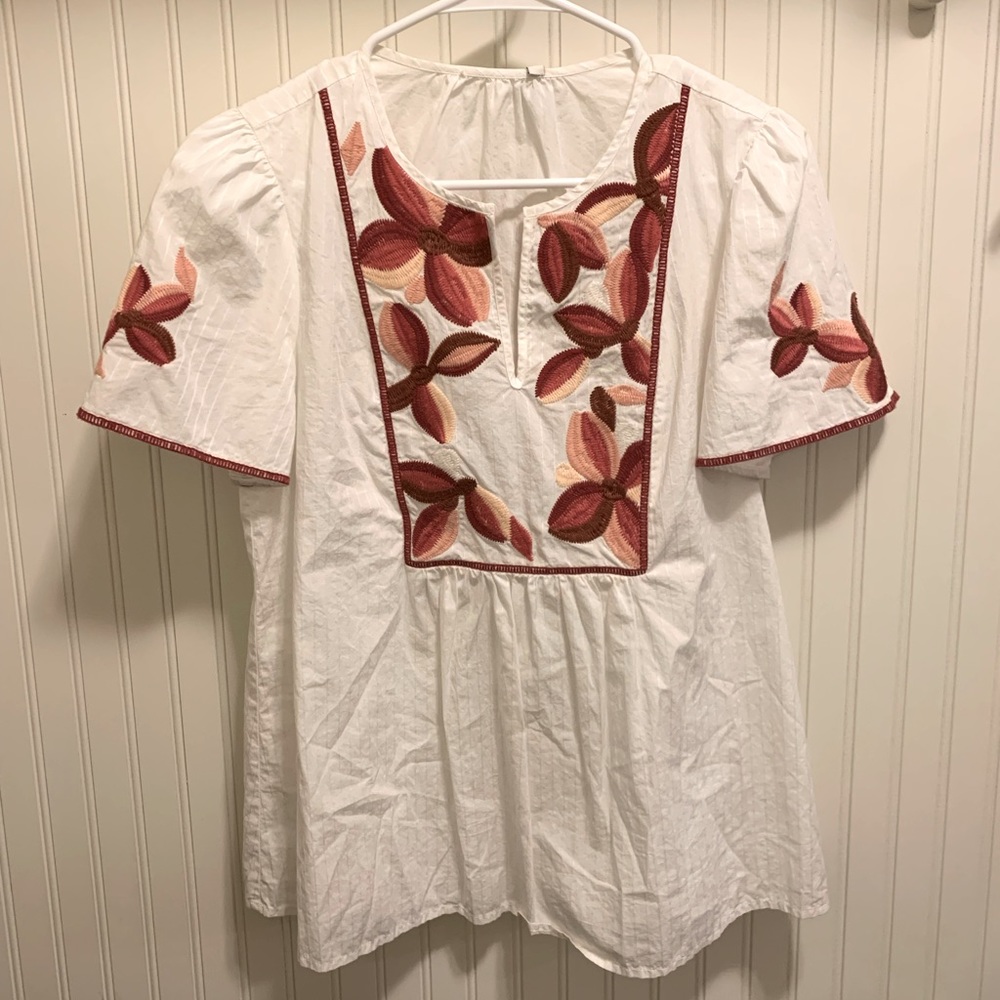 Gorgeous Madewell embroidered floral blouse